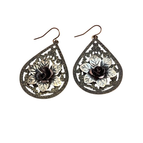 Vtg Boho Teardrop Earrings Filigree Flower Antique Gold Tone Metal Rose 2.25" - Picture 2 of 5